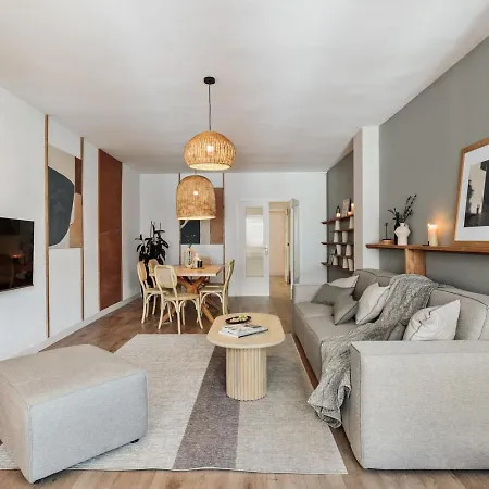 Iztapa - 4 Bedrooms In Eixample Esquerra * ברצלונה